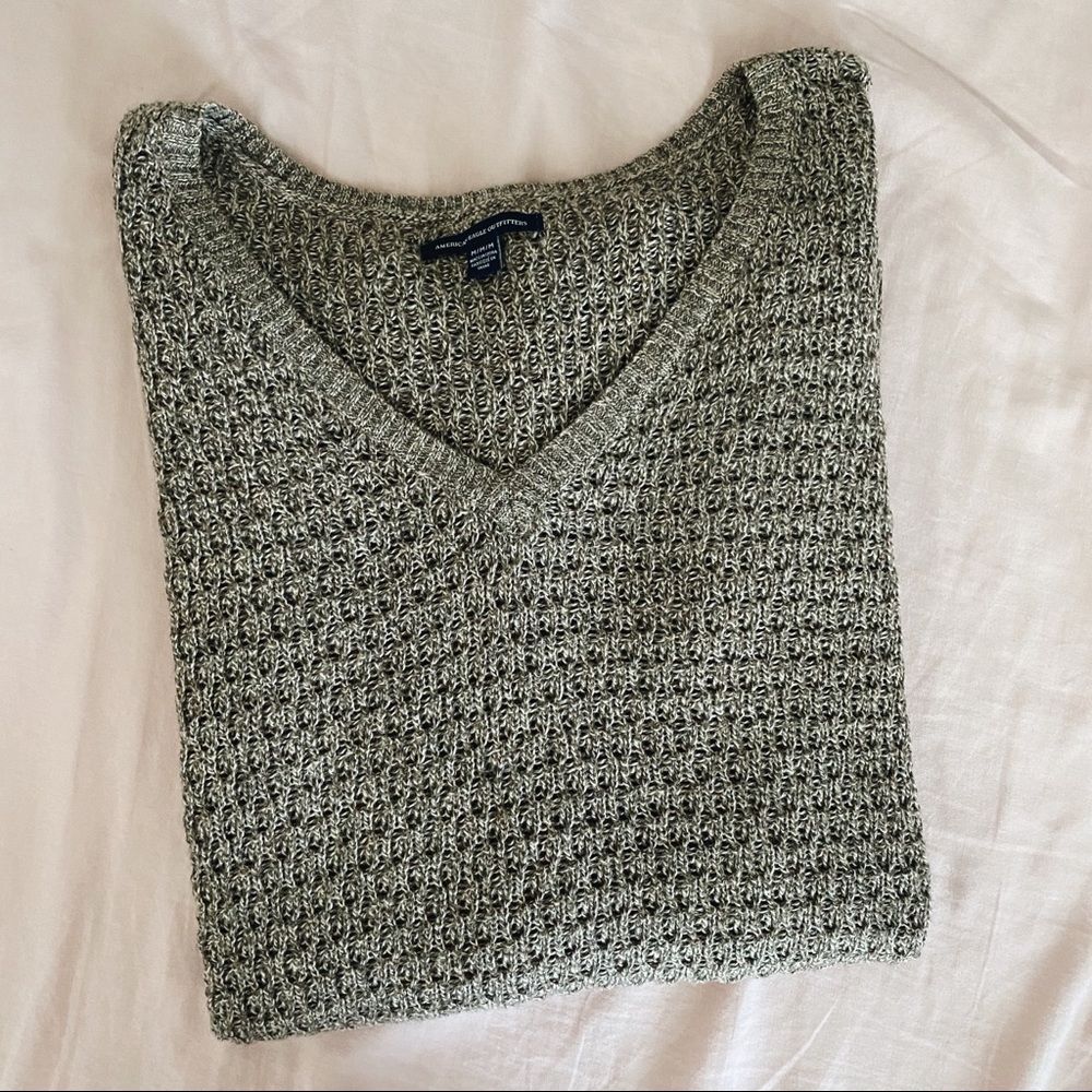 American Eagle Sweater